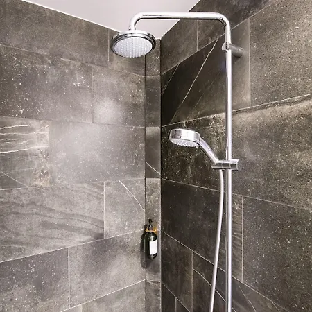 Kings Garden Penthouse - 4br & 2bath - By Daniel&jacob's *