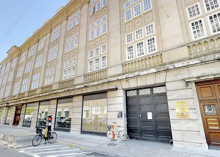 Kings Garden 1 By Daniel&jacob's