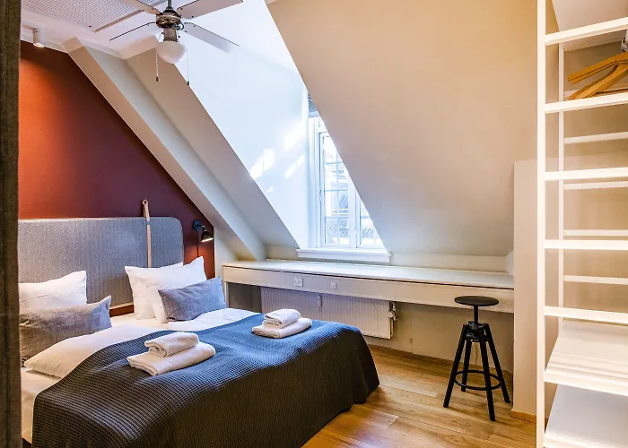 Kings Garden 1 By Daniel&jacob's