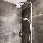 Kings Garden Penthouse - 4br & 2bath - By Daniel&jacob's *