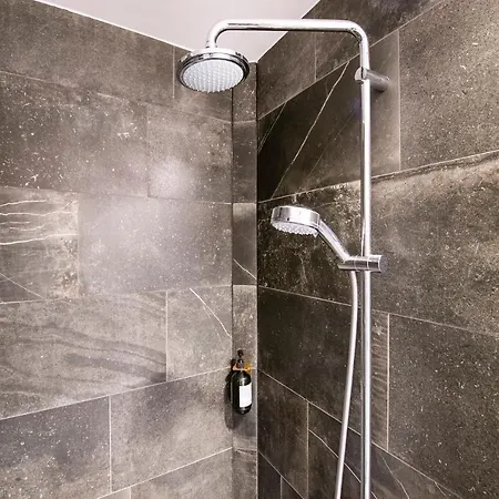 Kings Garden Penthouse - 4br & 2bath - By Daniel&jacob's *